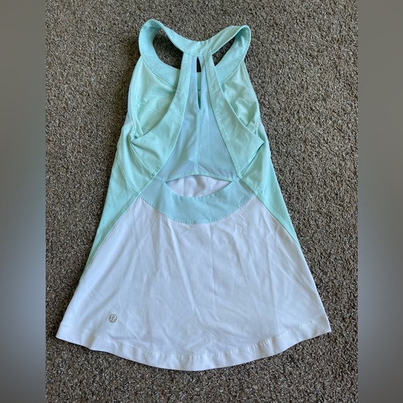 Lululemon tank top - Picture 2 of 4